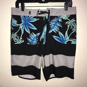 VANS Men’s Board Shorts swim sz 30